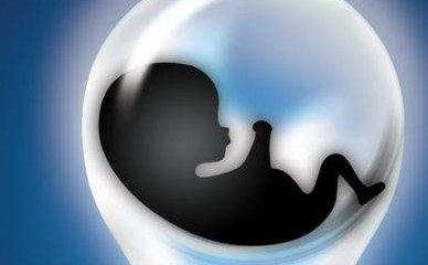 高龄产后做试管婴儿（高龄产妇做试管婴儿好还是自然怀孕好）